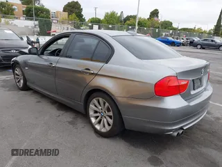 2011 BMW 3 Series 328i с VIN WBAPH5C59BA447948, выставлен на аукционе IAAI как лот 42791025 с пробегом 124 445 миль миль и . История ставок и продаж доступна на DreamBid. Изображение 3.