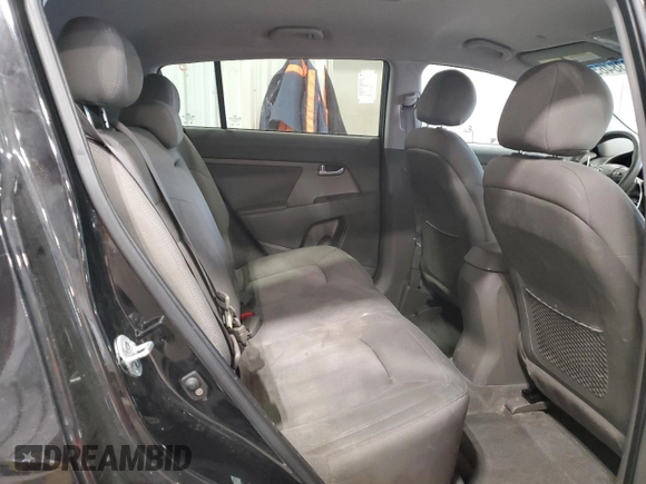 2012 Kia Sportage LX z VIN KNDPB3A24C7179584, wystawiony jako Copart lot #60938465 z przebiegiem 161 362 mil mil oraz Czysty tytuł • Clean title. Historia ofert i sprzedaży dostępna na DreamBid. Obrazek 11.