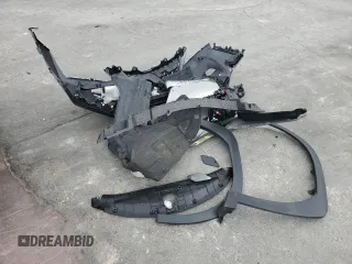 2019 Lexus UX 200 z VIN JTHY3JBH2K2017553, wystawiony jako Copart lot #52984105 z przebiegiem 22 187 mil mil oraz Szkoda całkowita • Salvage title. Historia ofert i sprzedaży dostępna na DreamBid. Obrazek 13.