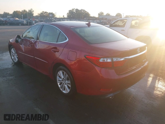 2014 Lexus ES 330 z VIN JTHBK1GGXE2113007, wystawiony jako IAAI lot #40591856 z przebiegiem 121 388 mil mil oraz . Historia ofert i sprzedaży dostępna na DreamBid. Obrazek 3.
