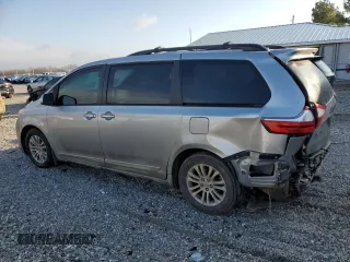 2017 Toyota Sienna XLE Auto Access Seat with VIN 5TDYZ3DC9HS820214, listed as a Copart auction lot 43328565 with 166,796 mi miles and Salvage title. Bid and sale history available at DreamBid. Image 2.