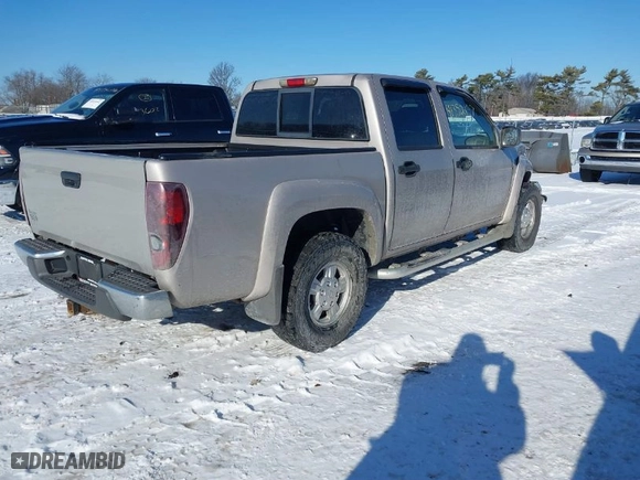 2006 GMC Canyon SLT with VIN 1GTDT136068228749, listed as a IAAI auction lot 41352197 with 207,162 mi miles. Bid and sale history available at carsss.com. Image 4.