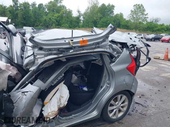 2014 Nissan Note S Plus z VIN 3N1CE2CP7EL373942, wystawiony jako IAAI lot #42187563 z przebiegiem Nie podano mil oraz . Historia ofert i sprzedaży dostępna na DreamBid. Obrazek 13.