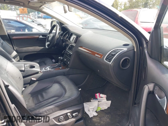 2013 Audi Q7 Premium Plus z VIN WA1LGAFE3DD009852, wystawiony jako IAAI lot #42310347 z przebiegiem 179 483 mil mil oraz . Historia ofert i sprzedaży dostępna na DreamBid. Obrazek 5.