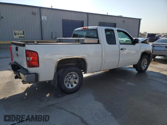 2011 Chevrolet Silverado 1500 Work Truck with VIN 1GCRKPE39BZ128975, listed as a Copart auction lot 76124704 with 180,814 mi miles and Salvage Title. Bid and sale history available at DreamBid. Image 3.