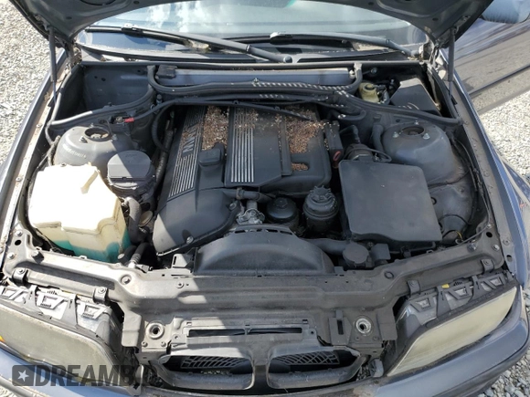 2001 BMW 3 Series 325i with VIN WBAAV33421FU88529, listed as a Copart auction lot 68473354 with 158,806 mi miles and Salvage Title. Bid and sale history available at carsss.com. Image 11.
