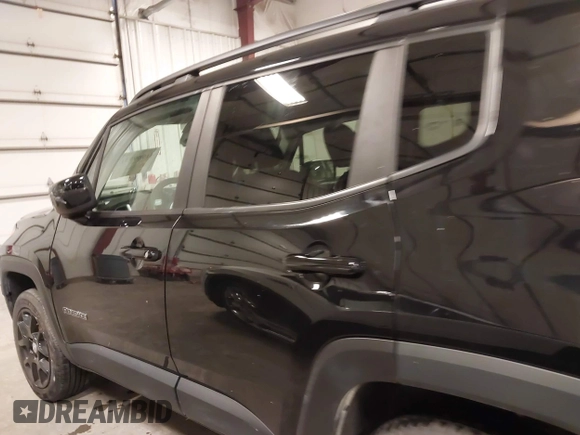 2021 Jeep Renegade 80th Anniversary z VIN ZACNJDBB7MPM53604, wystawiony jako IAAI lot #41909531 z przebiegiem 44 668 mil mil oraz . Historia ofert i sprzedaży dostępna na DreamBid. Obrazek 14.