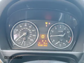 2007 BMW 3 Series 328i z VIN WBAWB33517PV74554, wystawiony jako Copart lot #52821695 z przebiegiem 101 269 mil mil oraz Szkoda całkowita • Salvage title. Historia ofert i sprzedaży dostępna na DreamBid. Obrazek 9.