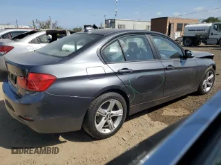 2013 BMW 3 Series 328i с VIN WBA3C1C58DF443921, выставлен на аукционе Copart как лот 52677255 с пробегом 86 949 миль миль и Списание • Salvage title. История ставок и продаж доступна на DreamBid. Изображение 3.