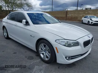 2013 BMW 5 Series 528i with VIN WBAXG5C50DDY34618, listed as a IAAI auction lot 41665956 with 85,088 mi miles and . Bid and sale history available at carsss.com. Image 1.