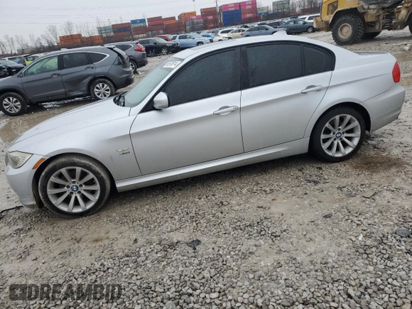 2011 BMW 3 Series 328i xDrive z VIN WBAPK7G55BNN58674, wystawiony jako Copart lot #85578814 z przebiegiem Nie podano mil oraz Szkoda całkowita • Salvage title. Historia ofert i sprzedaży dostępna na DreamBid. Obrazek 1.