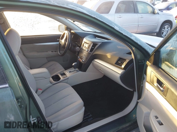 2013 Subaru Outback 2.5i Premium with VIN 4S4BRBCC2D3270699, listed as a IAAI auction lot 41423449 with 141,573 mi miles. Bid and sale history available at carsss.com. Image 5.