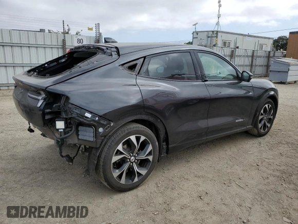 2022 Ford Mustang Mach-E Premium with VIN 3FMTK3SU5NMA30121, listed as a Copart auction lot 58409445 with 28,377 mi miles and Salvage title. Bid and sale history available at DreamBid. Image 3.