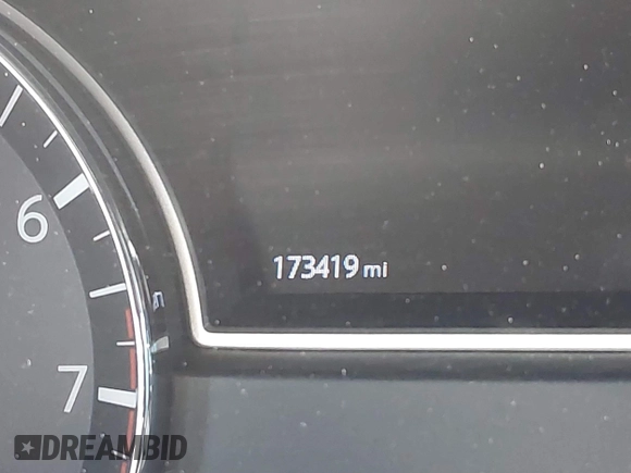 2018 Nissan Pathfinder SV z VIN 5N1DR2MM0JC606426, wystawiony jako IAAI lot #41377783 z przebiegiem 173 419 mil mil oraz . Historia ofert i sprzedaży dostępna na DreamBid. Obrazek 15.