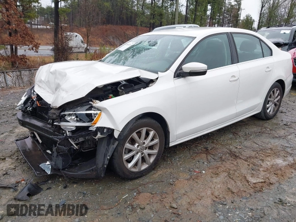 2013 Volkswagen Jetta SE with VIN 3VWDX7AJ2DM384537, listed as a IAAI auction lot 41548219 with 86,172 mi miles and . Bid and sale history available at DreamBid. Image 17.