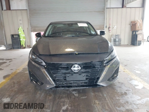 2025 Nissan Altima SV with VIN 1N4BL4DW2SN351266, listed as a IAAI auction lot 41869361 with 8,698 mi miles and . Bid and sale history available at DreamBid. Image 12.