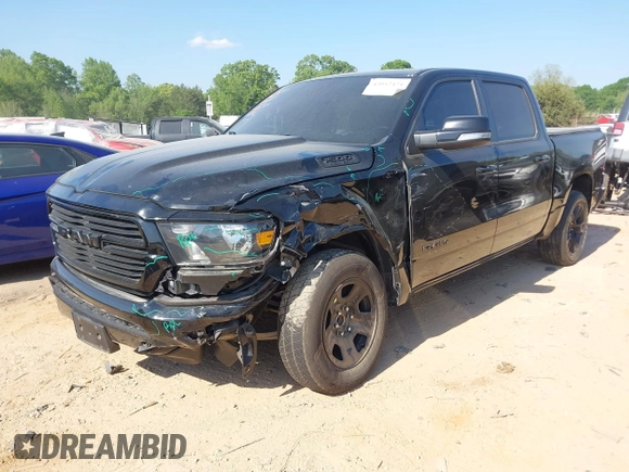 2021 Ram 1500 Big Horn z VIN 1C6RREFT1MN769814, wystawiony jako IAAI lot #42052424 z przebiegiem 71 958 mil mil oraz . Historia ofert i sprzedaży dostępna na DreamBid. Obrazek 2.