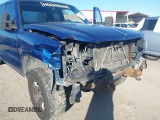2004 Chevrolet Silverado 1500 with VIN 1GCEK19T54E256730, listed as a IAAI auction lot 41685840 with 281,979 mi miles and . Bid and sale history available at DreamBid. Image 6.
