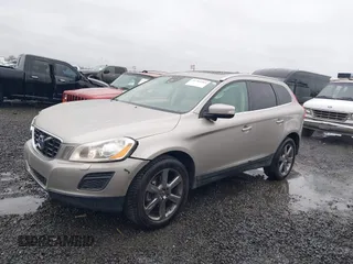 2013 Volvo XC60 T6 with VIN YV4902DZ7D2449646, listed as a IAAI auction lot 41764164 with 129,588 mi miles. Bid and sale history available at carsss.com. Image 17.