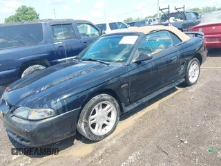 1998 Ford Mustang GT z VIN 1FAFP45X3WF150280, wystawiony jako IAAI lot #42586360 z przebiegiem 101 735 mil mil oraz . Historia ofert i sprzedaży dostępna na DreamBid. Obrazek 2.