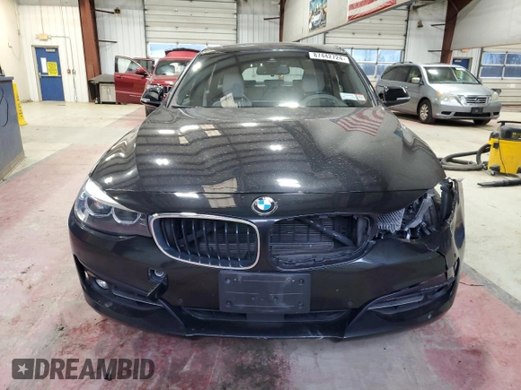 2019 BMW 3 Series 330i xDrive with VIN WBA8Z9C58KB220690, listed as a Copart auction lot 87442724 with 59,204 mi miles and Clean Title. Bid and sale history available at carsss.com. Image 5.