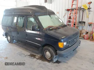 2003 Ford Econoline Passenger XL z VIN 1FMRE11253HB44577, wystawiony jako IAAI lot #42765907 z przebiegiem 126 988 mil mil oraz . Historia ofert i sprzedaży dostępna na DreamBid. Obrazek 1.