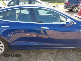 2017 Tesla Model S 100D с VIN 5YJSA1E25HF188114, выставлен на аукционе IAAI как лот 42193125 с пробегом 114 587 миль миль и . История ставок и продаж доступна на DreamBid. Изображение 13.