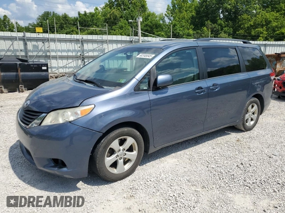 2014 Toyota Sienna LE AAS z VIN 5TDKK3DC8ES499949, wystawiony jako Copart lot #60346845 z przebiegiem 192 773 mil mil oraz Szkoda całkowita • Salvage title. Historia ofert i sprzedaży dostępna na DreamBid. Obrazek 1.
