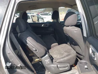 2015 Nissan Pathfinder S with VIN 5N1AR2MN7FC633528, listed as a IAAI auction lot 41905726 with 159,525 mi miles and . Bid and sale history available at DreamBid. Image 8.