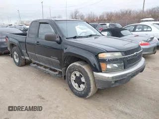 2004 Chevrolet Colorado LS Z71 with VIN 1GCDT196348111137, listed as a IAAI auction lot 41482484 with 236,180 mi miles. Bid and sale history available at carsss.com. Image 1.