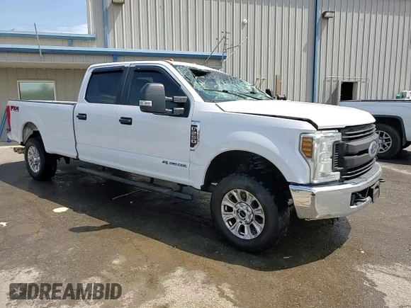 2018 Ford Super Duty F-250 SRW XL with VIN 1FT7W2BT2JEC56242, listed as a Copart auction lot 51100435 with 203,831 mi miles and Salvage Title. Bid and sale history available at carsss.com. Image 13.