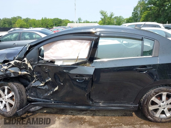 2012 Nissan Sentra S z VIN 3N1AB6AP7CL735517, wystawiony jako IAAI lot #42390746 z przebiegiem 141 203 mil mil oraz . Historia ofert i sprzedaży dostępna na DreamBid. Obrazek 14.