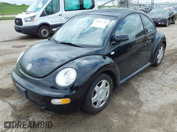 2000 Volkswagen Beetle GLS with VIN 3VWCA21C9YM499921, listed as a IAAI auction lot 42161756 with 74,194 mi miles and . Bid and sale history available at DreamBid. Image 2.