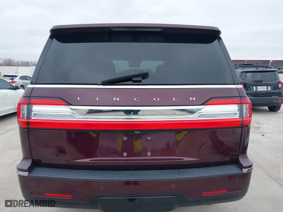 2021 Lincoln Navigator Reserve with VIN 5LMJJ2LT2MEL17430, listed as a IAAI auction lot 41623672 with 21,706 mi miles. Bid and sale history available at carsss.com. Image 16.