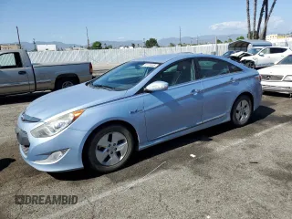2012 Hyundai Sonata Hybrid z VIN KMHEC4A43CA047569, wystawiony jako Copart lot #57174535 z przebiegiem 186 562 mil mil oraz Czysty tytuł • Clean title. Historia ofert i sprzedaży dostępna na DreamBid. Obrazek 1.