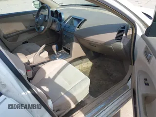 2004 Nissan Maxima SE with VIN 1N4BA41E94C926009, listed as a IAAI auction lot 42583368 with Not provided miles and . Bid and sale history available at DreamBid. Image 5.