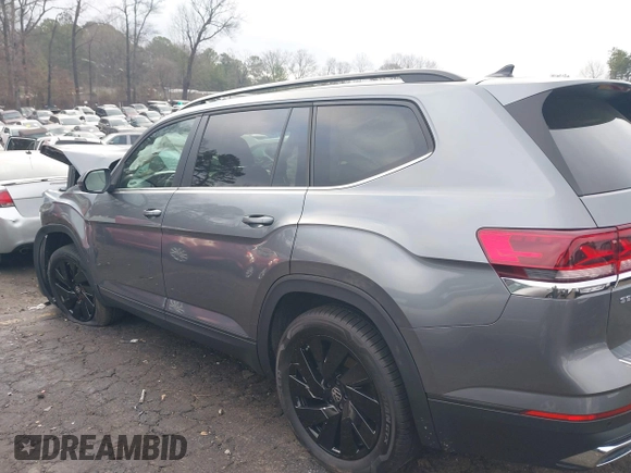 2024 Volkswagen Atlas SE z VIN 1V2WR2CA2RC594326, wystawiony jako IAAI lot #41471154 z przebiegiem 1 610 mil mil oraz . Historia ofert i sprzedaży dostępna na DreamBid. Obrazek 14.