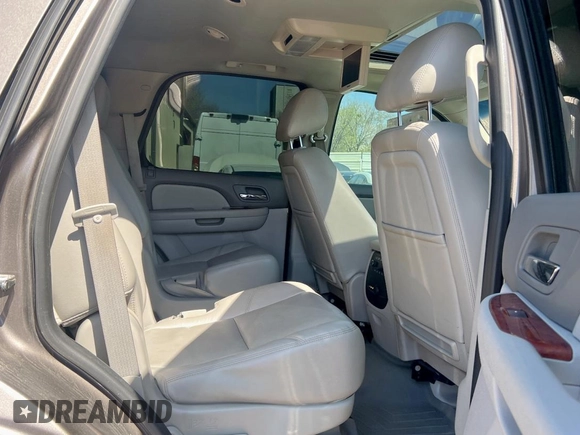 2012 GMC Yukon SLT with VIN 1GKS1CE05CR141571, listed as a Copart auction lot 49110005 with 116,634 mi miles and Clean Title. Bid and sale history available at carsss.com. Image 6.