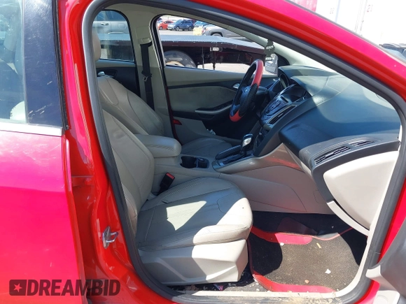 2012 Ford Focus SEL with VIN 1FAHP3H23CL291253, listed as a IAAI auction lot 42044902 with 184,716 mi miles. Bid and sale history available at carsss.com. Image 5.