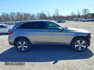2019 Mercedes-Benz GLC 300 z VIN WDC0G4KB1KV128569, wystawiony jako IAAI lot #41822156 z przebiegiem 60 144 mil mil oraz . Historia ofert i sprzedaży dostępna na DreamBid. Obrazek 13.