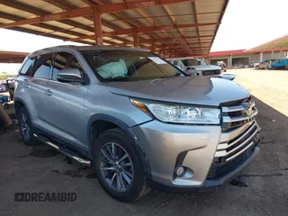 2019 Toyota Highlander SE with VIN 5TDKZRFH9KS330090, listed as a IAAI auction lot 42587115 with 55,537 mi miles and . Bid and sale history available at DreamBid. Image 1.