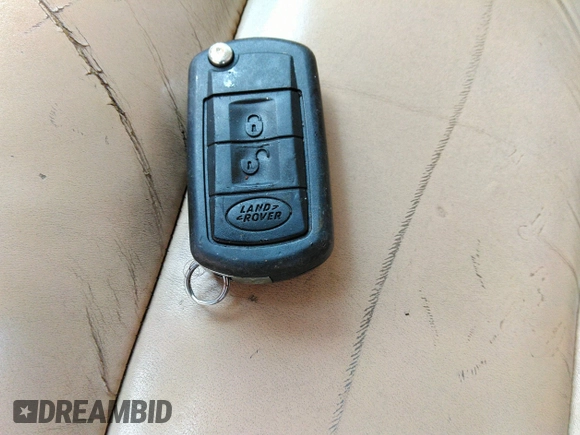 2007 Land Rover Range Rover Sport HSE с VIN SALSK25437A106790, выставлен на аукционе IAAI как лот 42560218 с пробегом 214 365 миль миль и . История ставок и продаж доступна на DreamBid. Изображение 11.