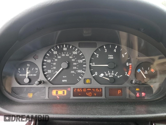 2000 BMW 3 Series 323i with VIN WBAAM3347YCA92579, listed as a Copart auction lot 60823235 with 216,510 mi miles and Salvage title. Bid and sale history available at DreamBid. Image 9.
