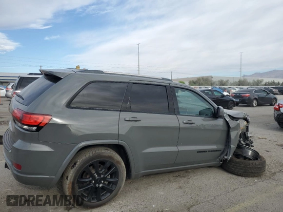 2020 Jeep Grand Cherokee Altitude z VIN 1C4RJFAG2LC257778, wystawiony jako Copart lot #53754825 z przebiegiem 97 595 mil mil oraz Szkoda całkowita • Salvage title. Historia ofert i sprzedaży dostępna na DreamBid. Obrazek 3.