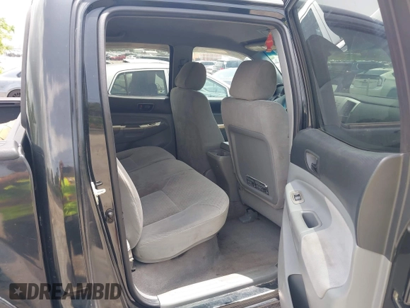 2006 Toyota Tacoma PreRunner with VIN 3TMJU62NX6M026499, listed as a IAAI auction lot 42437645 with 452,309 mi miles and . Bid and sale history available at DreamBid. Image 8.