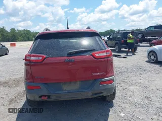 2017 Jeep Cherokee Trailhawk L Plus с VIN 1C4PJMBS4HD217640, выставлен на аукционе IAAI как лот 42546332 с пробегом 58 141 миль миль и . История ставок и продаж доступна на DreamBid. Изображение 16.