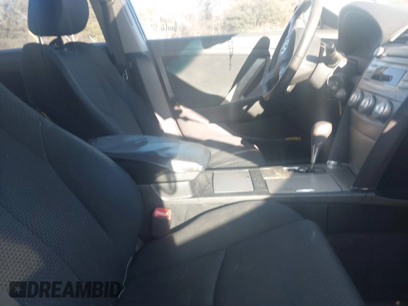 2011 Toyota Camry LE z VIN 4T1BF3EK9BU170965, wystawiony jako IAAI lot #41403198 z przebiegiem 152 064 mil mil oraz . Historia ofert i sprzedaży dostępna na DreamBid. Obrazek 5.