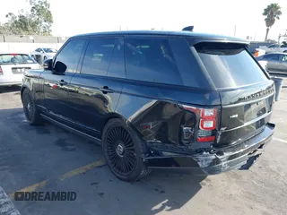 2017 Land Rover Range Rover HSE z VIN SALGS2FV4HA377727, wystawiony jako IAAI lot #41196717 z przebiegiem 117 119 mil mil oraz . Historia ofert i sprzedaży dostępna na DreamBid. Obrazek 3.