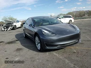 2019 Tesla Model 3 Mid Range z VIN 5YJ3E1EA2KF417212, wystawiony jako Copart lot #50968615 z przebiegiem 104 807 mil mil oraz Szkody całkowita. Historia ofert i sprzedaży dostępna na DreamBid. Obrazek 15.