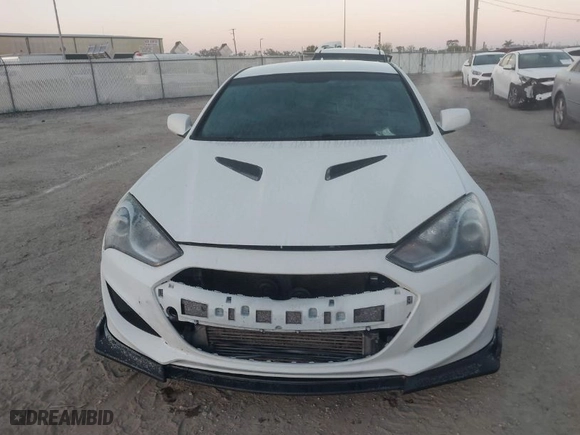 2013 Hyundai Genesis Coupe 2.0T Premium with VIN KMHHT6KD7DU092926, listed as a IAAI auction lot 41771972 with 187,367 mi miles. Bid and sale history available at carsss.com. Image 12.